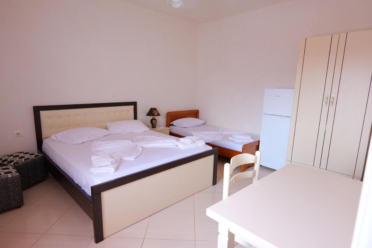 Vila Fredi Ksamil Exterior photo